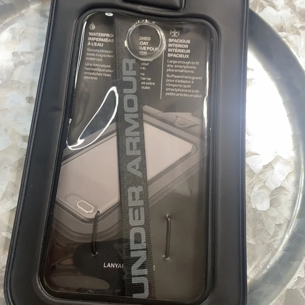 Under Armour Dry Bag, Phone Protector, BLACK